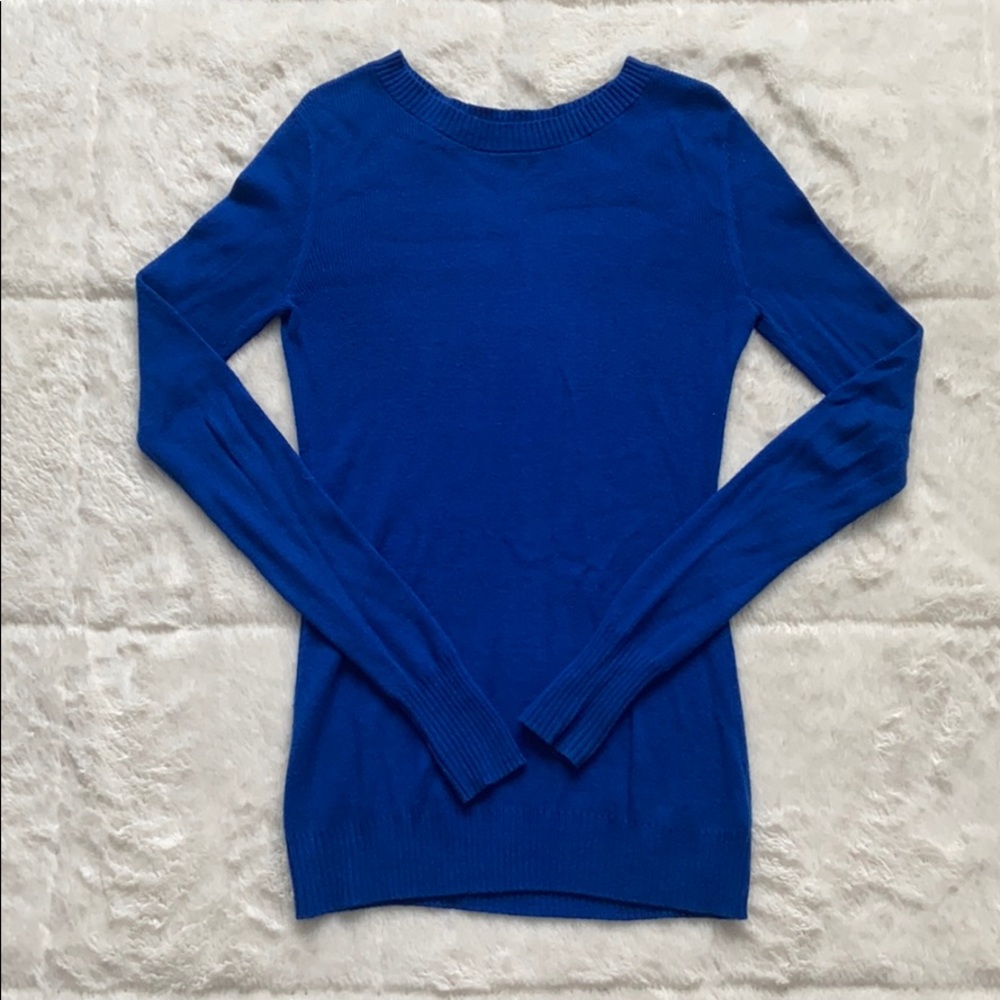 Express Sweater - Picture 2 of 4